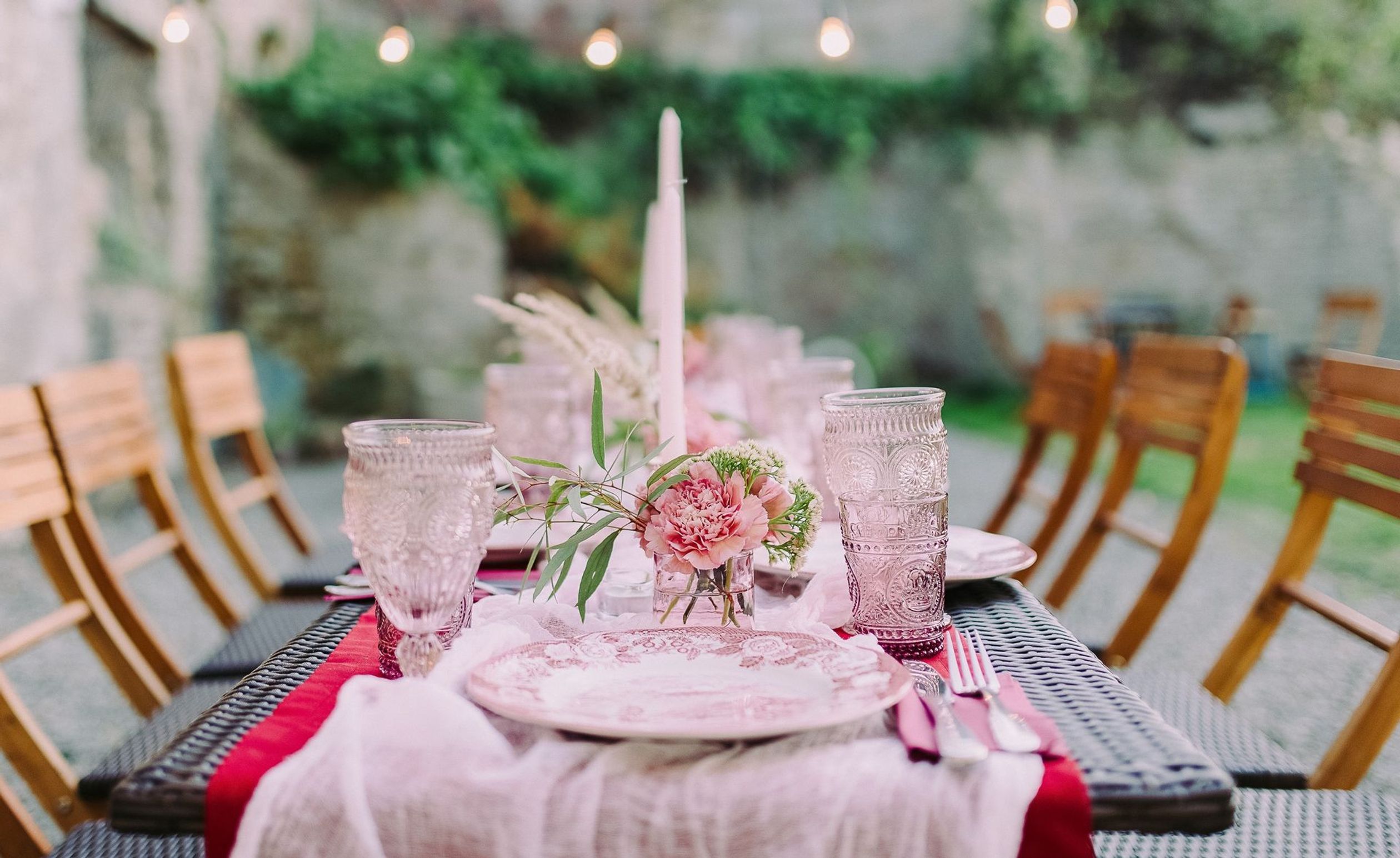 outside tablescape setting.jpg